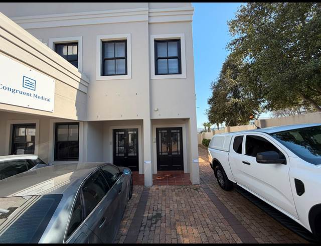 133M² OFFICE TO LET IN ROSENPARK