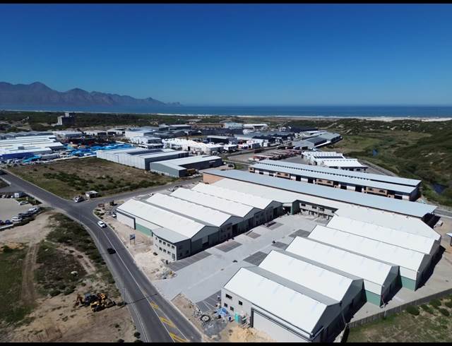 2,285M² WAREHOUSE TO LET IN FIRGROVE