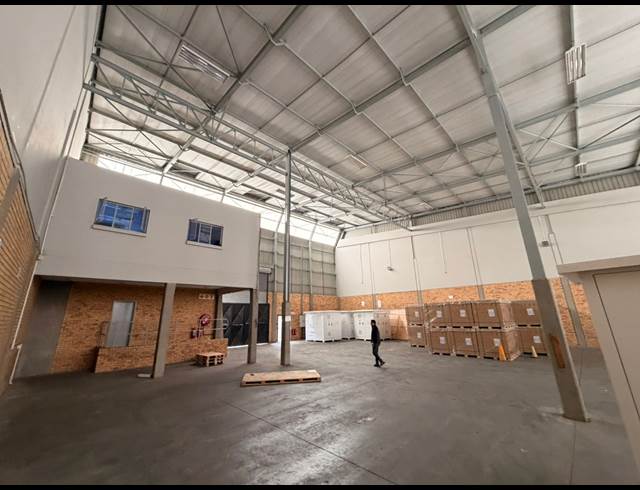 1,286M² WAREHOUSE TO LET IN LINBRO PARK