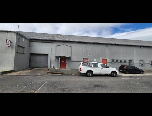 2,074M² WAREHOUSE TO LET IN BLACKHEATH INDUSTRIAL
