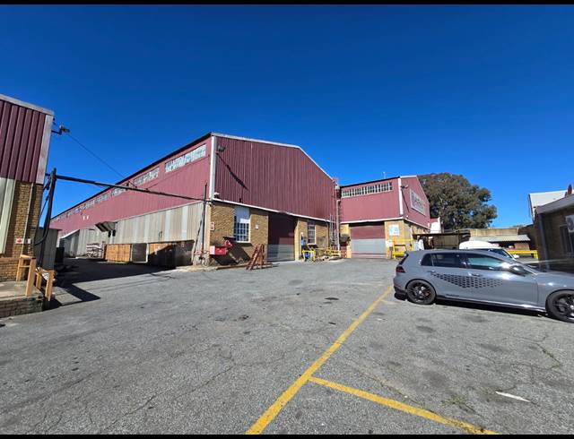 9,057M² FACTORY TO LET IN TUNNEY