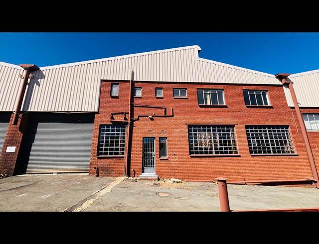 337M² WAREHOUSE TO LET IN LEA GLEN