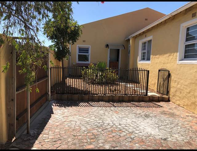2 bed property to rent in EDGEMEAD