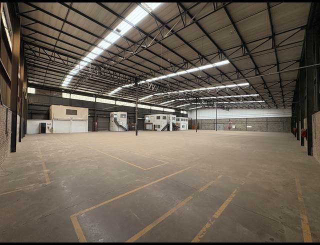 6,560M² WAREHOUSE TO LET IN HUGHES