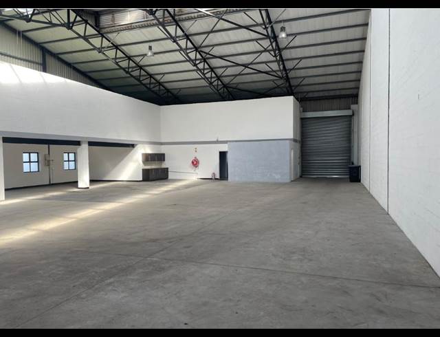 500M² WAREHOUSE TO LET IN CAPRICORN