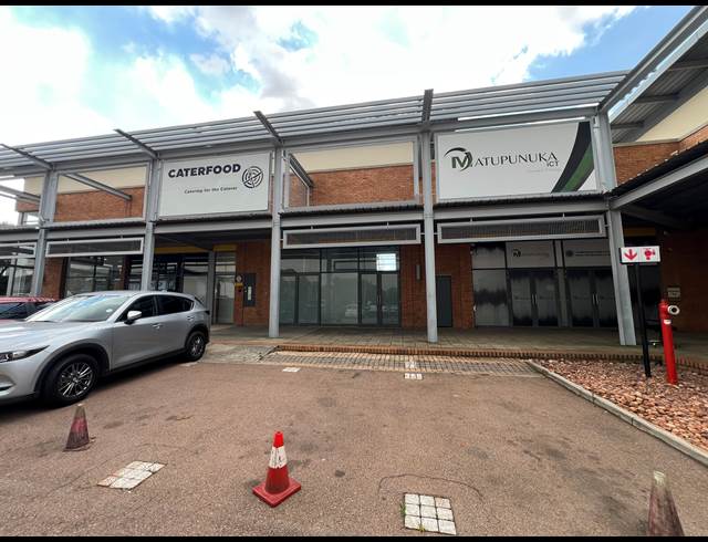 132M² OFFICE TO LET IN HIGHVELD