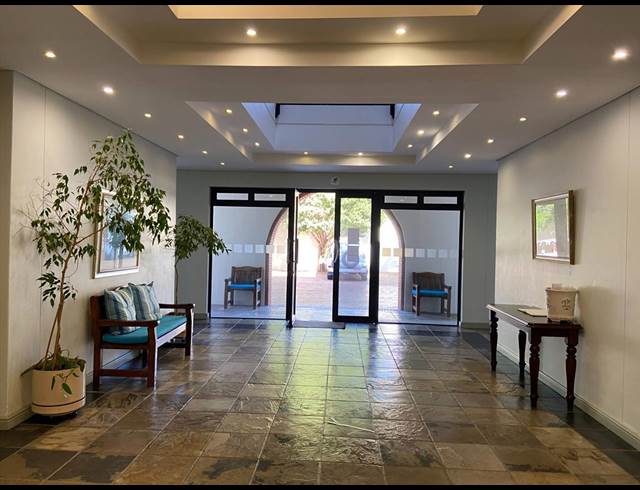 234M² OFFICE TO LET IN WESTLAKE