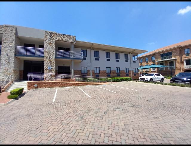 279M² OFFICE TO LET IN BRYANSTON