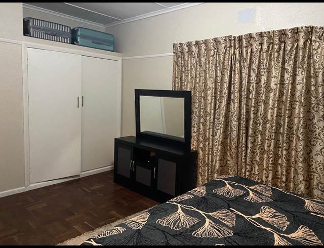 2 bed property to rent in LANGERUG