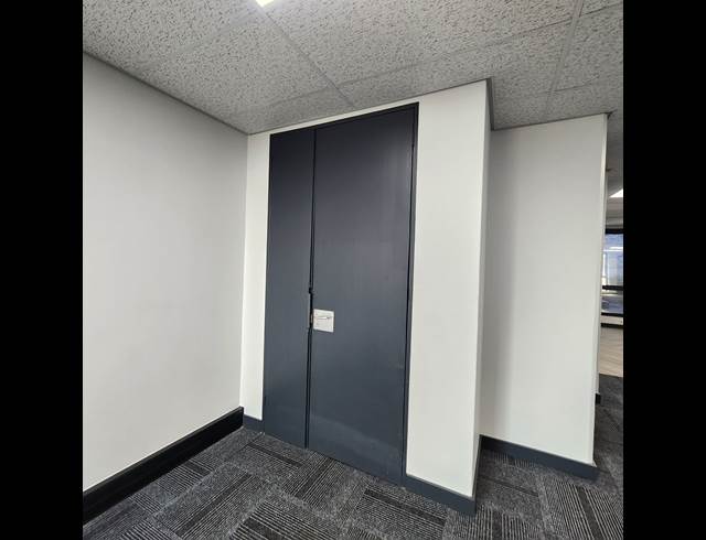 691M² OFFICE TO LET IN ROSEBANK