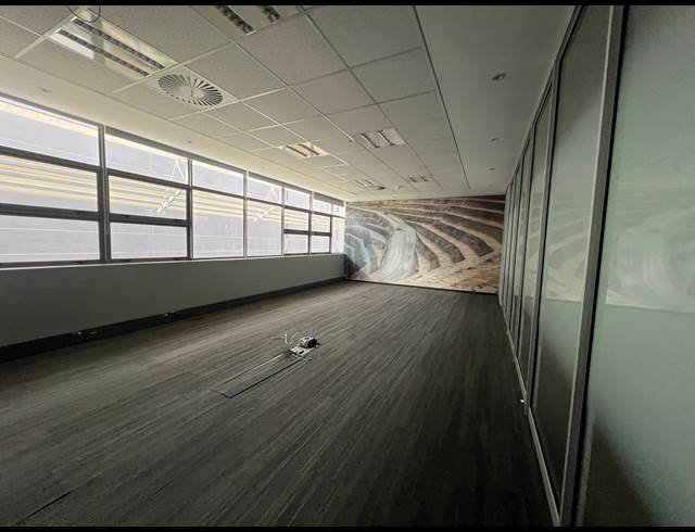 876M² OFFICE TO LET IN ROSEBANK