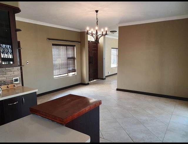 5 BEDROOM PROPERTY TO RENT IN FOURWAYS