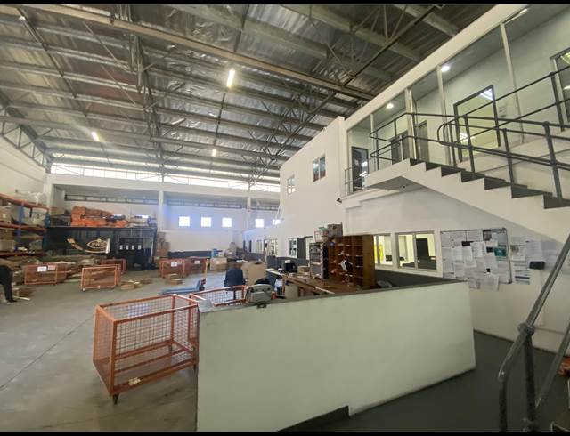 820M² WAREHOUSE TO LET IN RIVERHORSE VALLEY