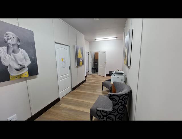 185M² OFFICE TO LET IN WESTLAKE