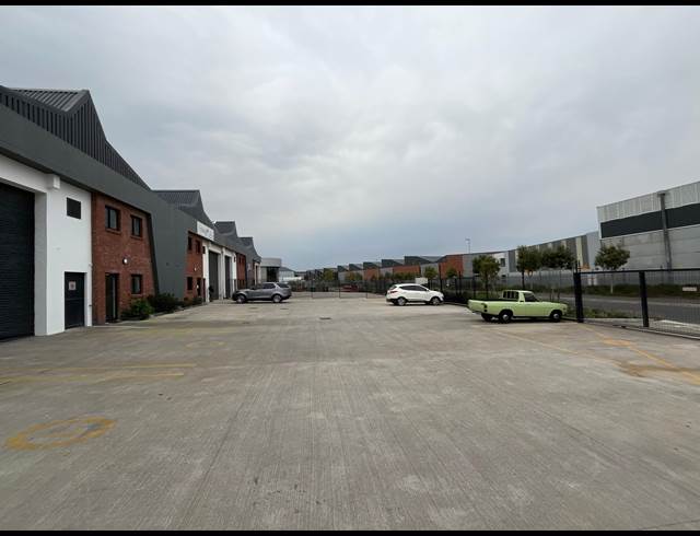 840M² WAREHOUSE TO LET IN RIVERGATE