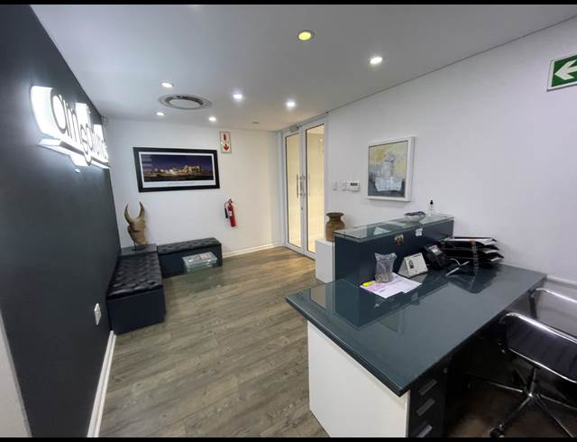 277M² OFFICE TO LET IN WATERFRONT