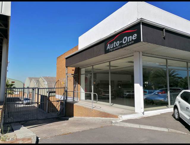 405M² SHOWROOM TO LET IN PAROW EAST