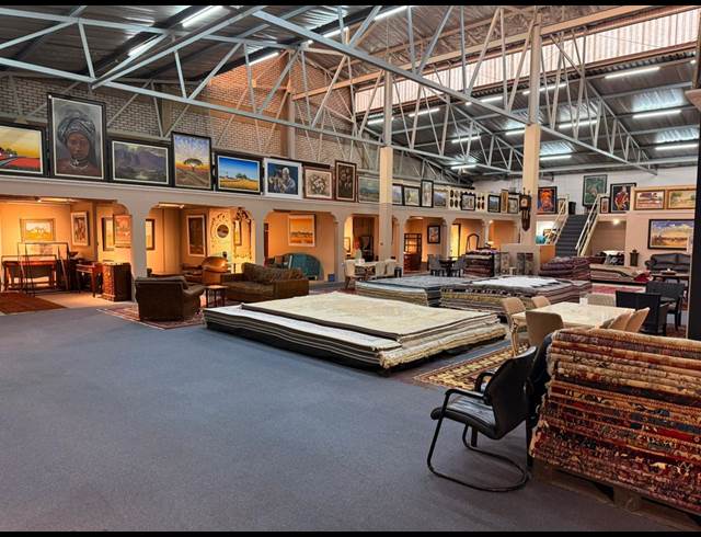 1,200M² SHOWROOM TO LET IN KRAMERVILLE