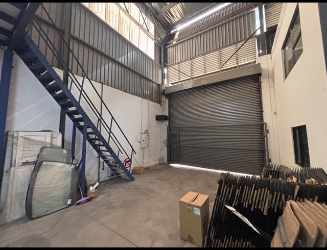 734M² WAREHOUSE TO LET IN RIVERHORSE VALLEY