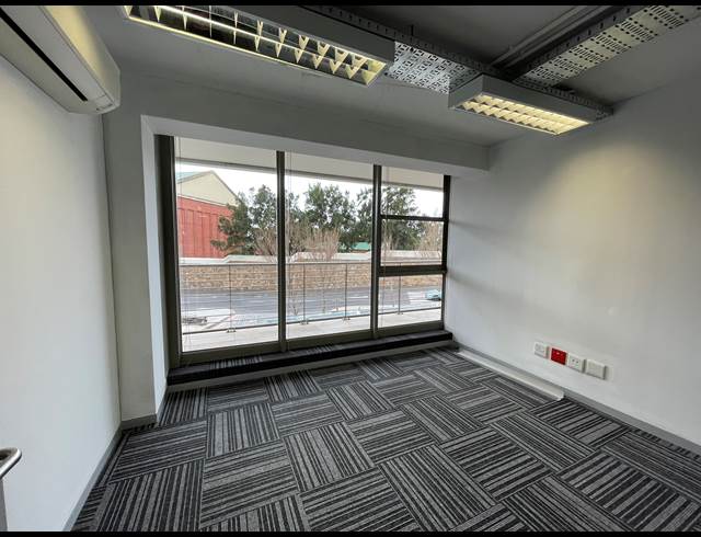 175M² OFFICE TO LET IN GARDENS