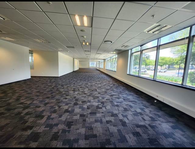 1,500M² OFFICE TO LET IN WATERFALL