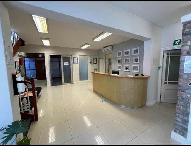 870M² BUILDING TO LET IN GARDENS