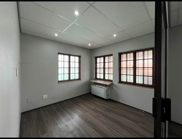 101.10M² OFFICE TO LET IN HIGHVELD