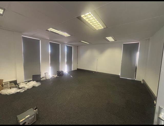 1,180M² WAREHOUSE TO LET IN BELLVILLE SOUTH