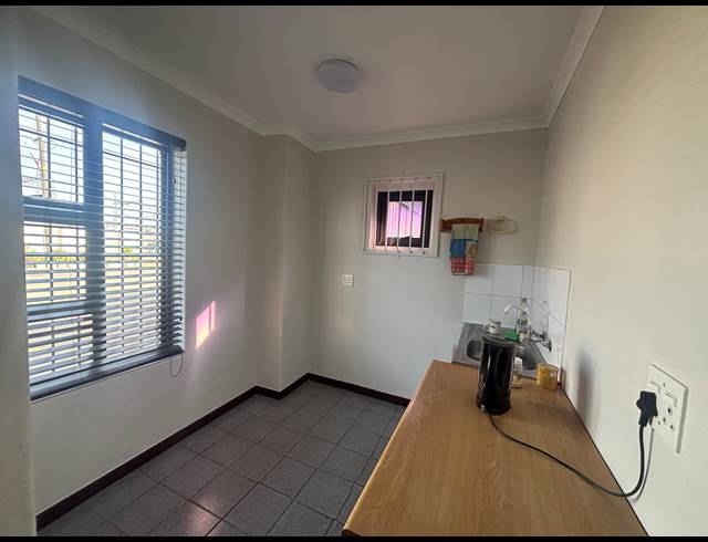 878M² WAREHOUSE TO LET IN BLACKHEATH INDUSTRIAL