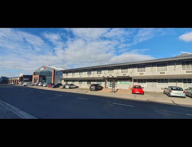 600M² RETAIL TO LET IN PAARDEN EILAND