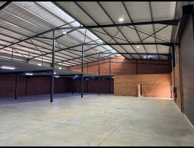 1,162M² WAREHOUSE TO LET IN ORMONDE