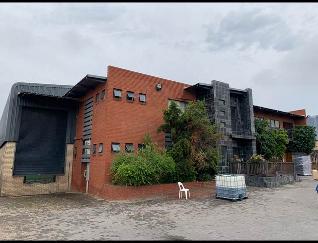 1,250M² WAREHOUSE TO LET IN NORTH RIDING