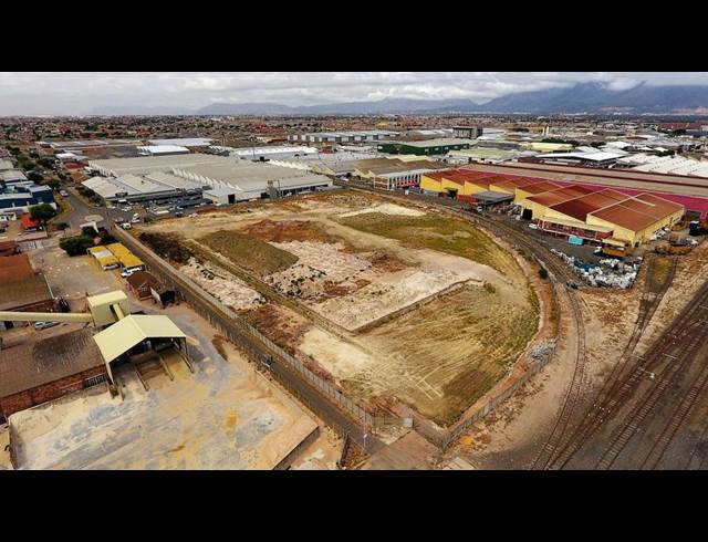 14,112M² WAREHOUSE TO LET IN EPPING INDUSTRIAL