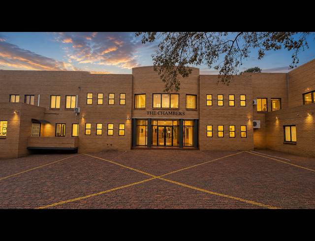 179M² OFFICE TO LET IN BEDFORDVIEW