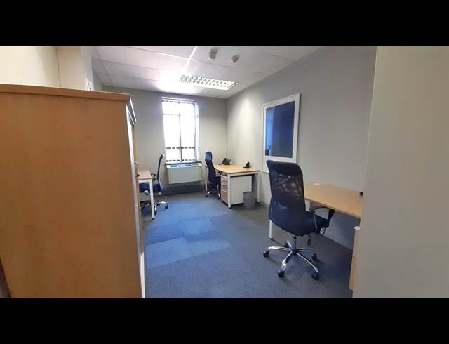 30M² BUILDING TO LET IN FOURWAYS