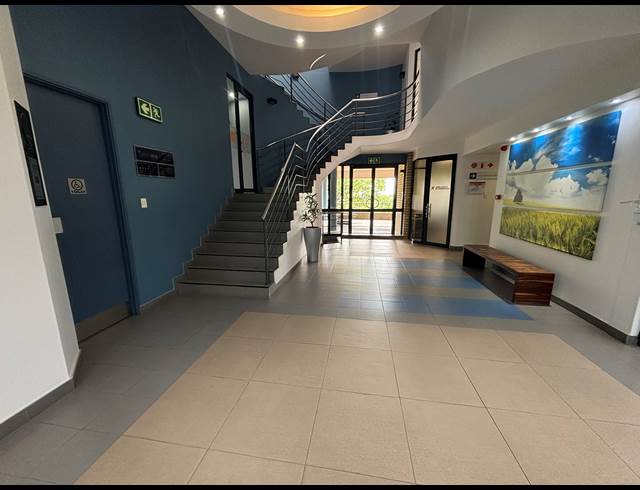 200M² BUSINESS TO LET IN LA LUCIA