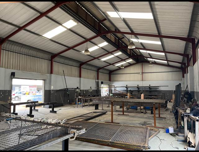 408M² WAREHOUSE TO LET IN SHAKAS HEAD