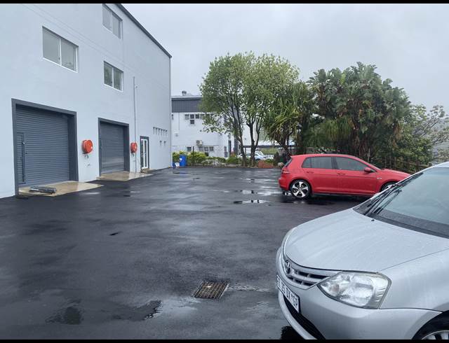 390M² MINI FACTORY TO LET IN WESTMEAD