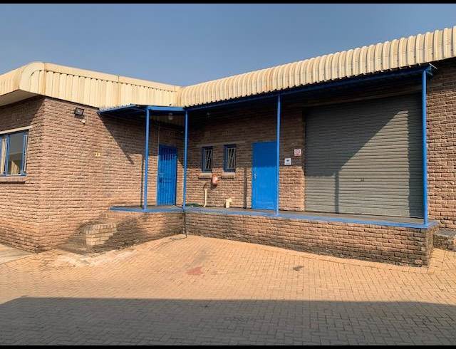 204M² WORKSHOP TO LET IN ROCKY DRIFT
