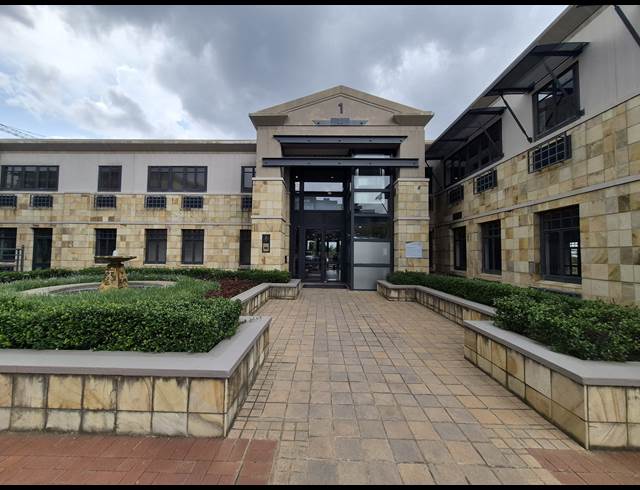 229M² OFFICE TO LET IN SANDTON CENTRAL