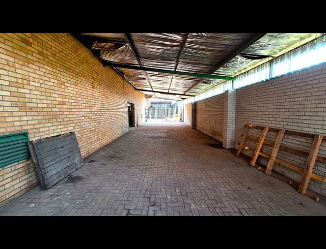 900M² WAREHOUSE TO LET IN NELSPRUIT INDUSTRIAL