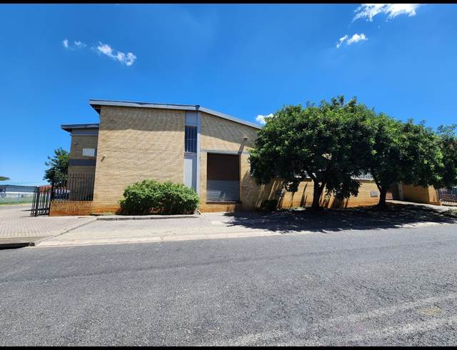1,972M² WAREHOUSE TO LET IN BENROSE