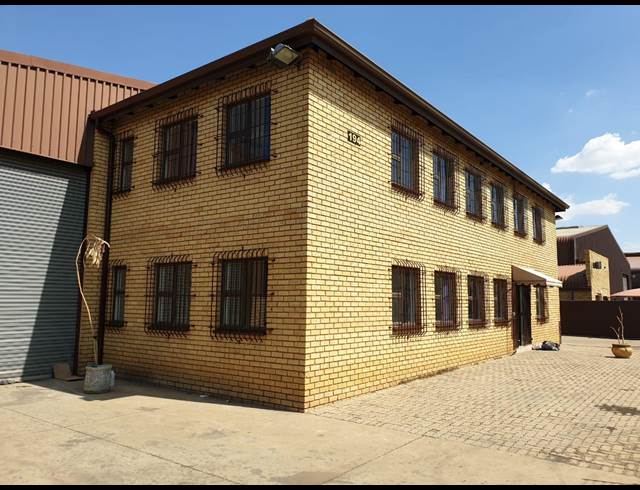 1,270M² WAREHOUSE RENTED IN WADEVILLE
