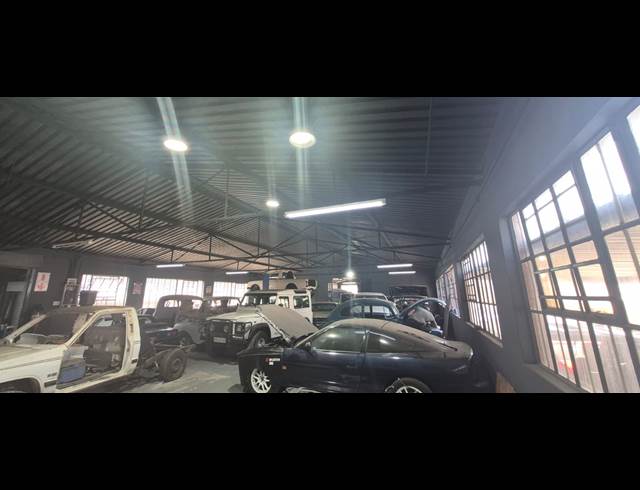 566M² WAREHOUSE TO LET IN ANDERBOLT