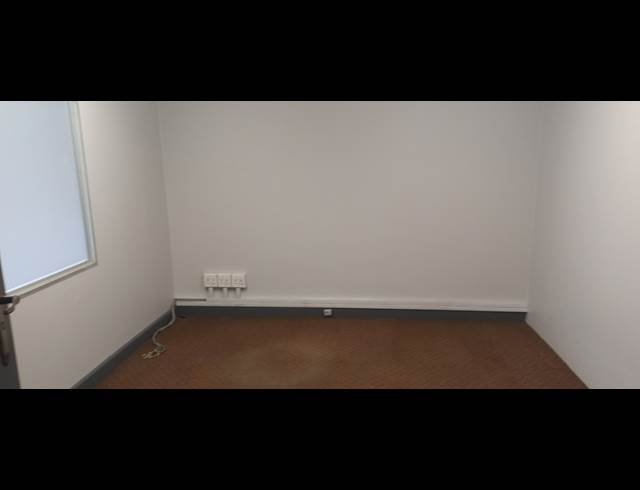 99.90M² BUSINESS TO LET IN HIGHVELD