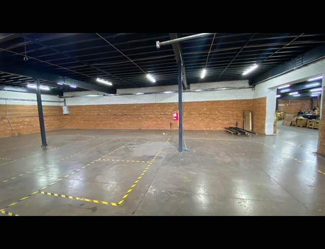300M² WAREHOUSE TO LET IN SUNDERLAND RIDGE