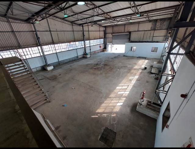 568M² FACTORY TO LET IN ANDERBOLT