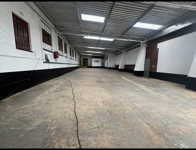 437M² WAREHOUSE TO LET IN SEBENZA
