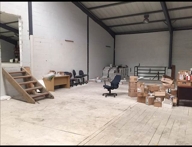 400M² FACTORY TO LET IN PAROW CENTRAL
