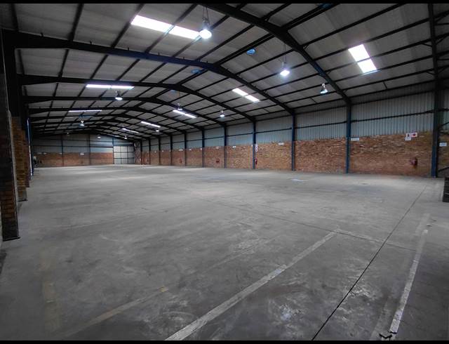 1,848M² WAREHOUSE TO LET IN POMONA
